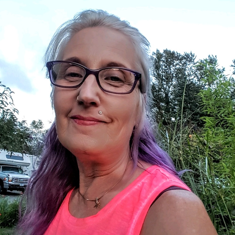 Meet your Posher, Julie